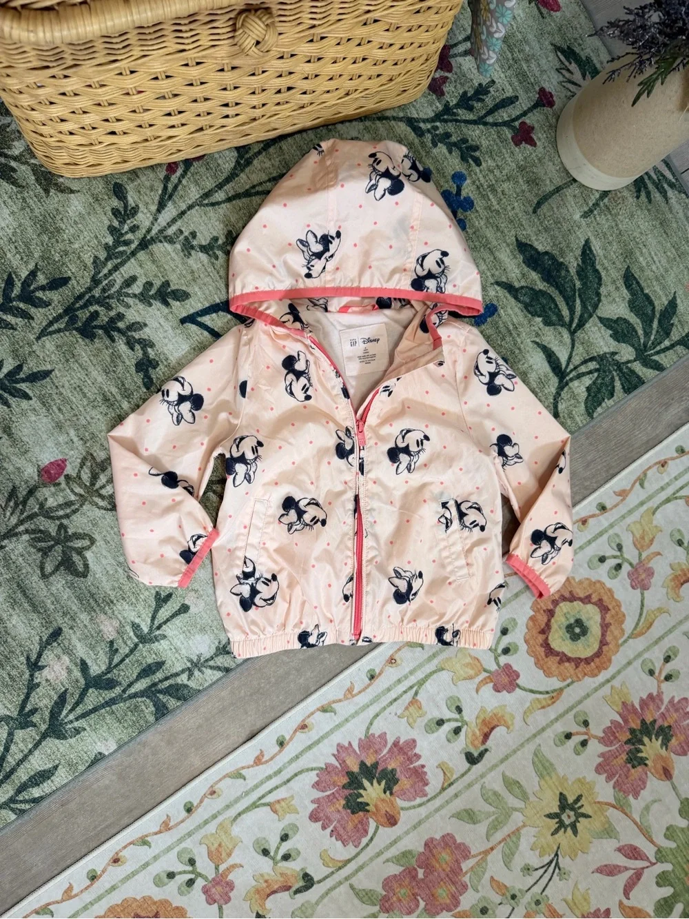 Gap Minnie Mouse Windbuster Size 4T Toddler girls Light Jacket Gap Disney Rain